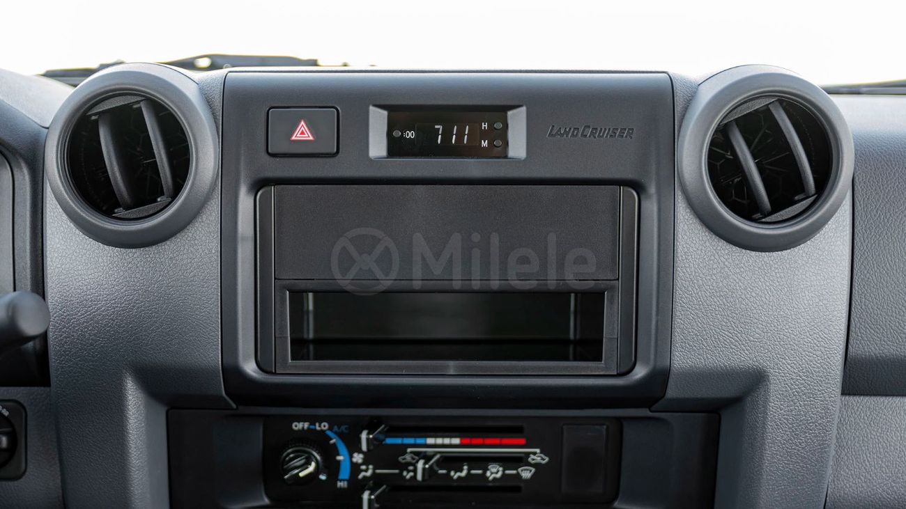 Toyota Land Cruiser Pickup 70 Toyota Land Cruiser 79 DC (Double Cab) | EXPORT ONLY