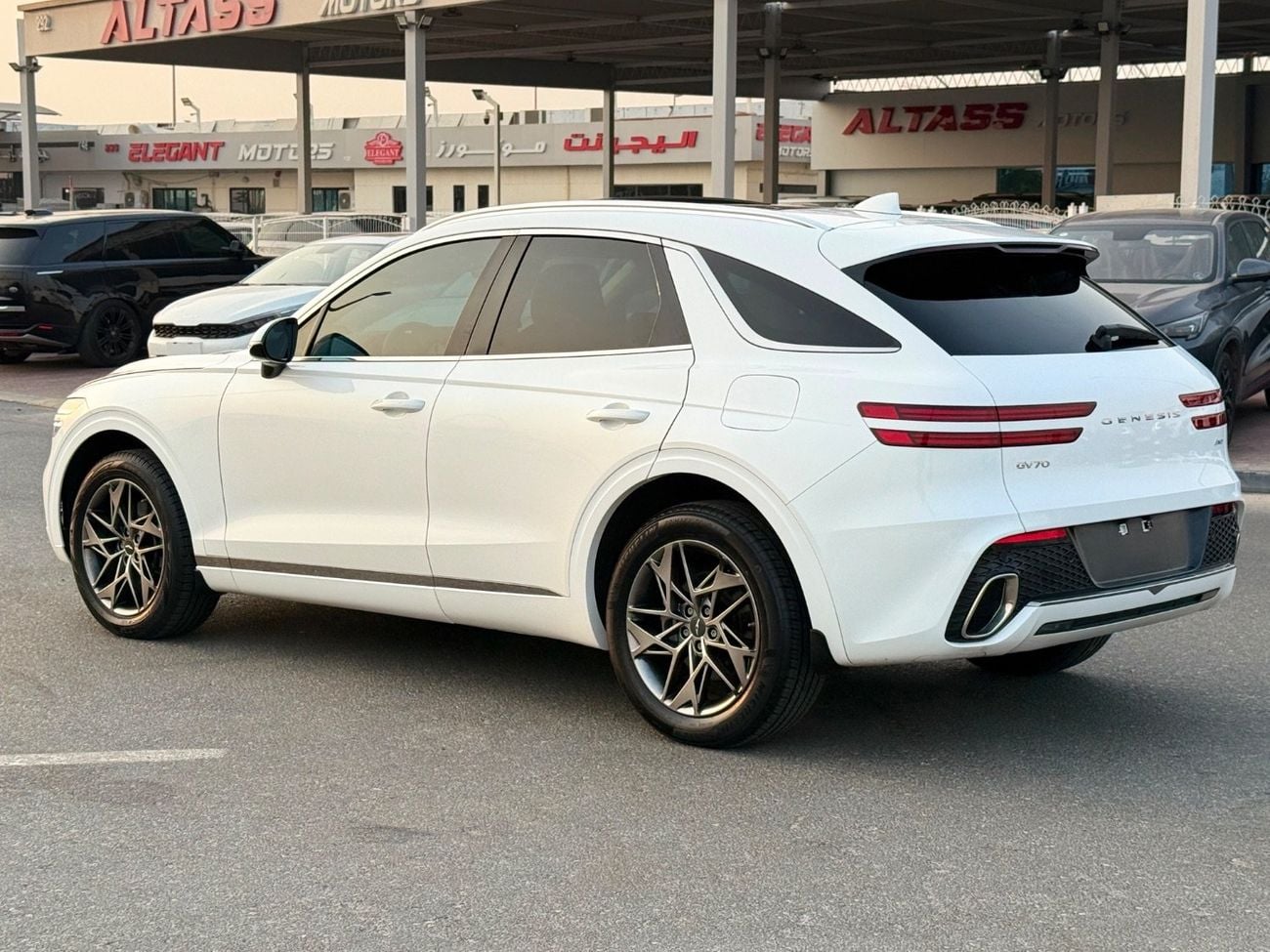 Genesis GV70