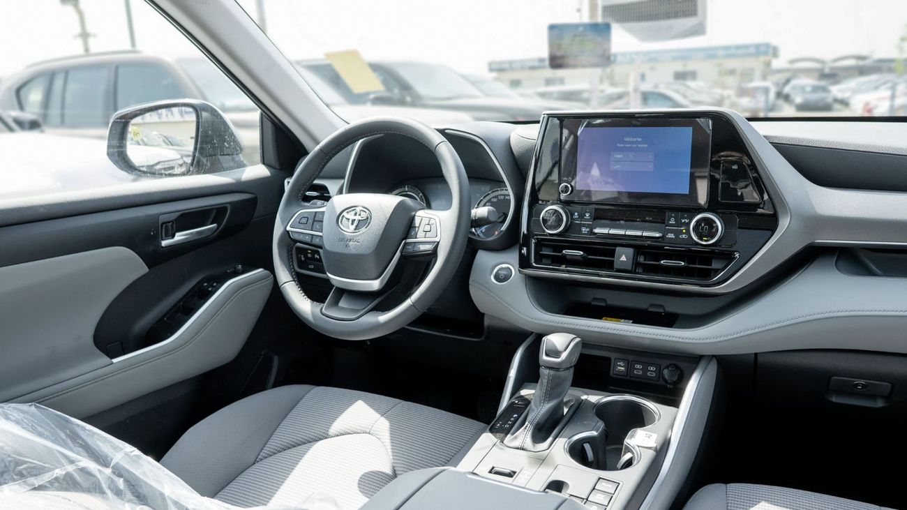 Toyota Highlander 2026 Toyota Highlander GLE 2.5L AT Hybrid (Silver)