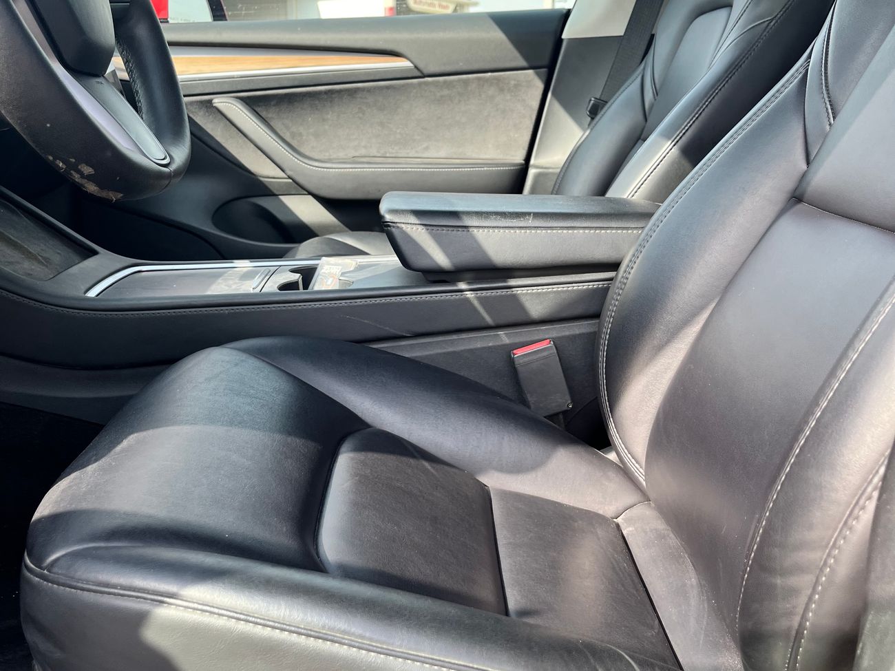 تسلا موديل 3