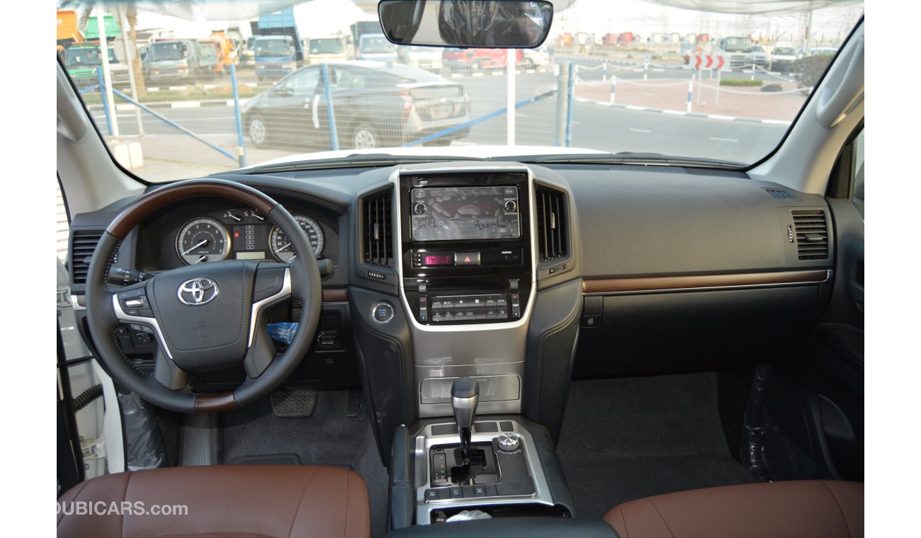 Toyota Land Cruiser GXR 4X4 4.0L with Leather Seats