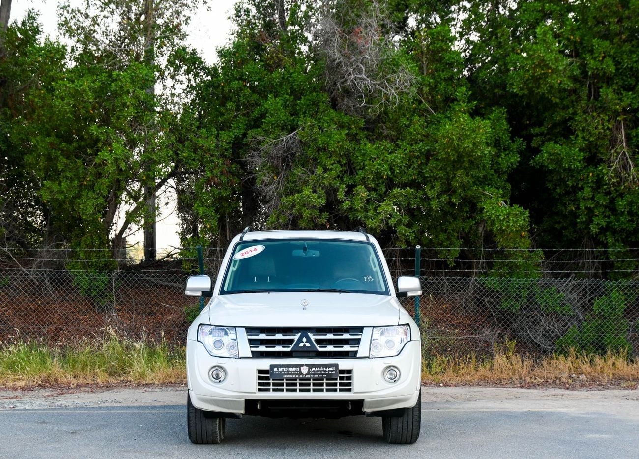 Mitsubishi Pajero 2014 Mitsubishi Pajero, Gulf specification, excellent condition, GLS Midline