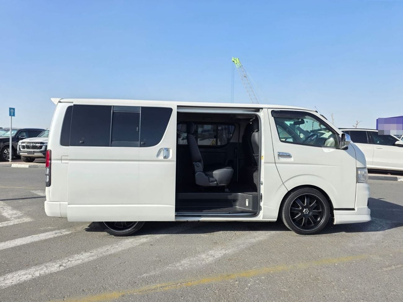 Toyota Hiace TOYOTA HIACE VAN RHD 2012 MODEL 2.0 L PETROL AUTOMATIC(PM58084)