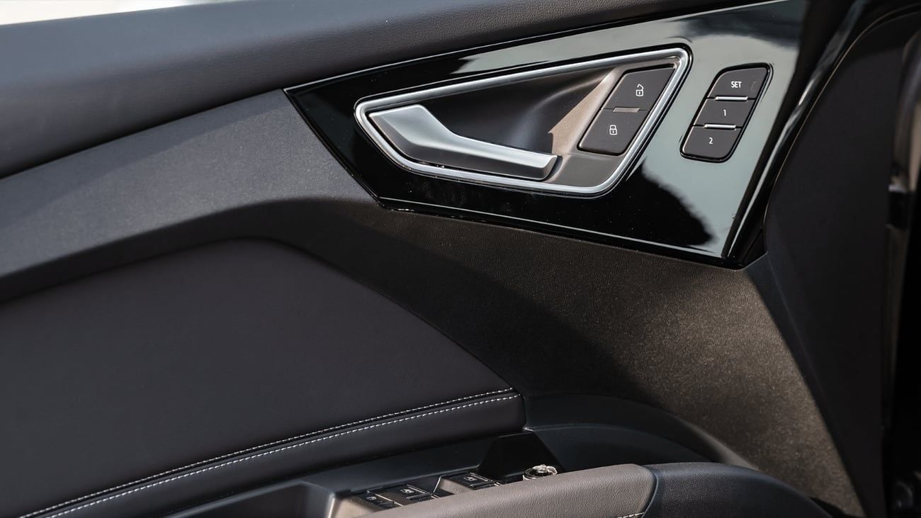 أودي Q4 إيترون 2025 | AUDI E-TRON Q4 40 TOP VERSION [ EXPORT ONLY ]