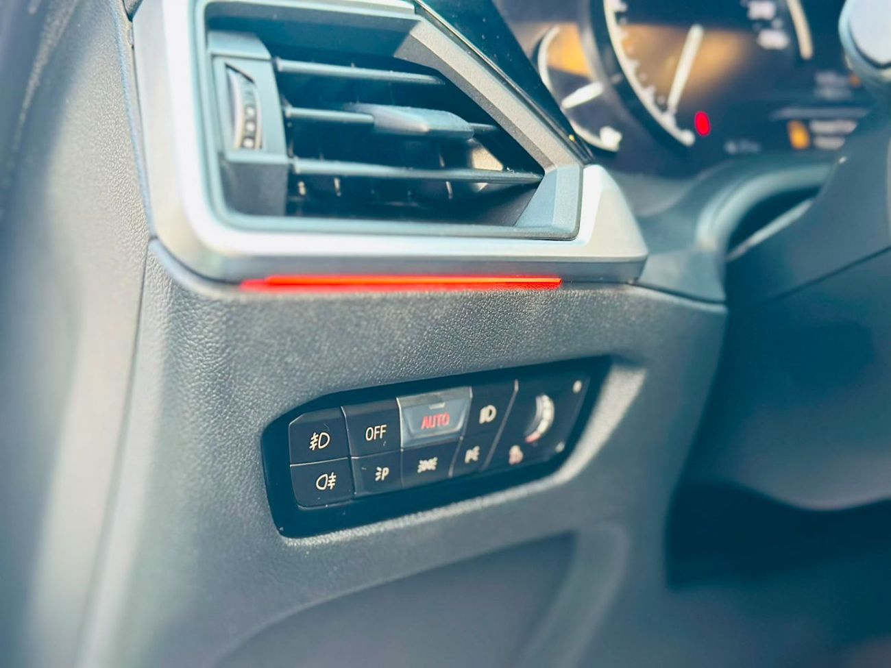 بي أم دبليو 330i M SPORT PREMIUM