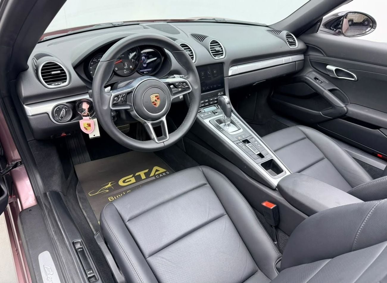 Porsche 718 Boxster STANDARD 2025 Porsche 718 Boxster, Porsche Warranty+Full Service History, GCC Specs.