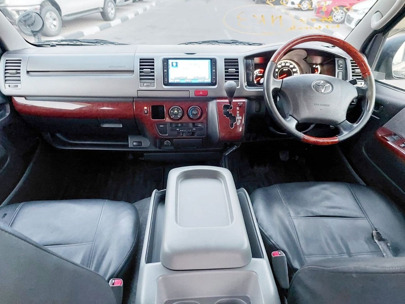 Toyota Hiace TOYOTA HIACE VAN RIGHT HAND DRIVE(PM83099)