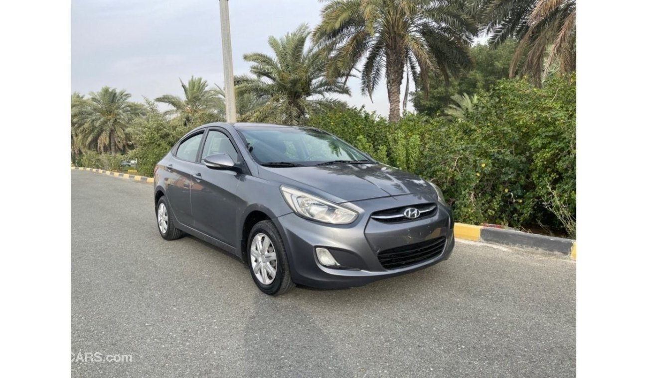 Hyundai Accent GL Hyundai Accent  (GCC  _ SPEC) - mobile 2016 - VERY GOOD CONDITION