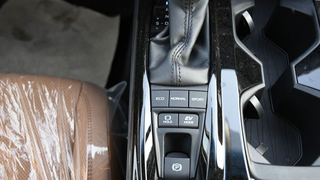 تويوتا كامري GLE 2.5L Hybrid 2025YM