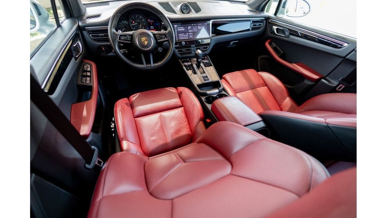 Porsche Macan Porsche Macan 2023 GCC under Agency Warranty with Flexible Down-Payment.