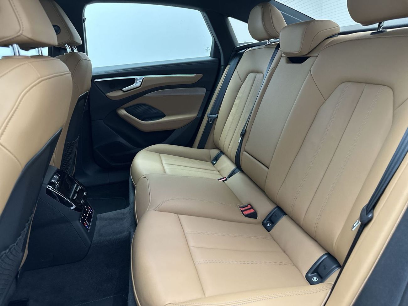 أودي A6 40 TFSI A6 Sedan TFSI 204hp