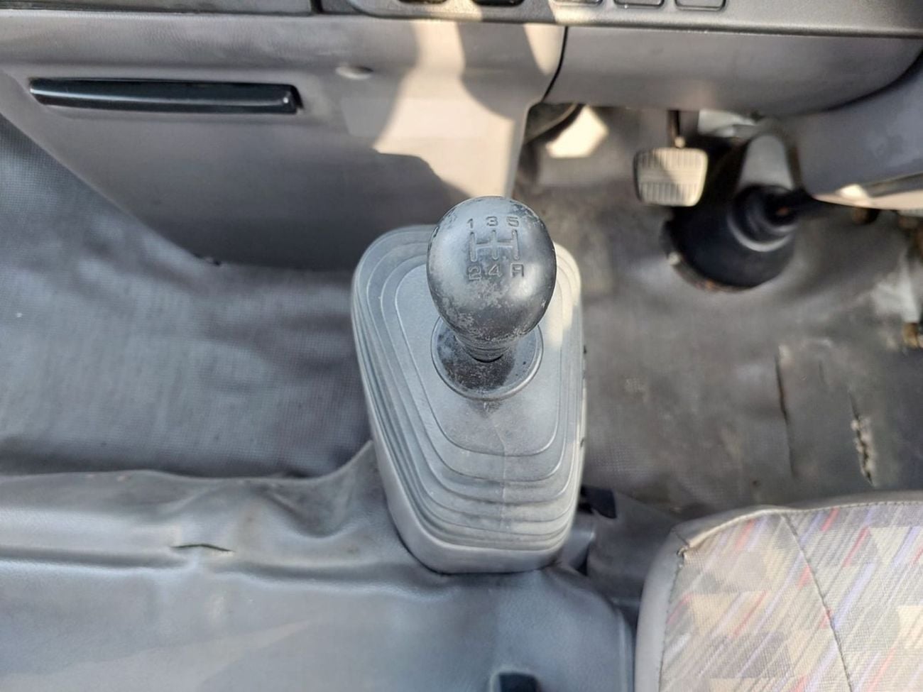 نيسان سيفيليان NISSAN CIVILIAN BUS RHD 1999 MODEL 4.1 L DIESEL MANUAL(PM700010)