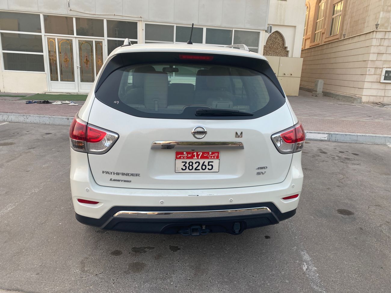 Nissan Pathfinder SV 3.5L (260 HP) 4WD