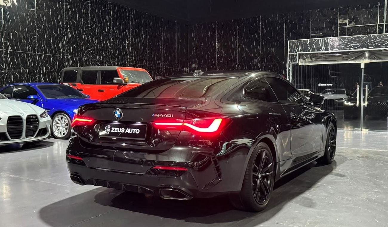 بي أم دبليو M440i BMW M440i xDrive | GCC | Low mileage | Original Paint | AGMC Warranty and Service 2029