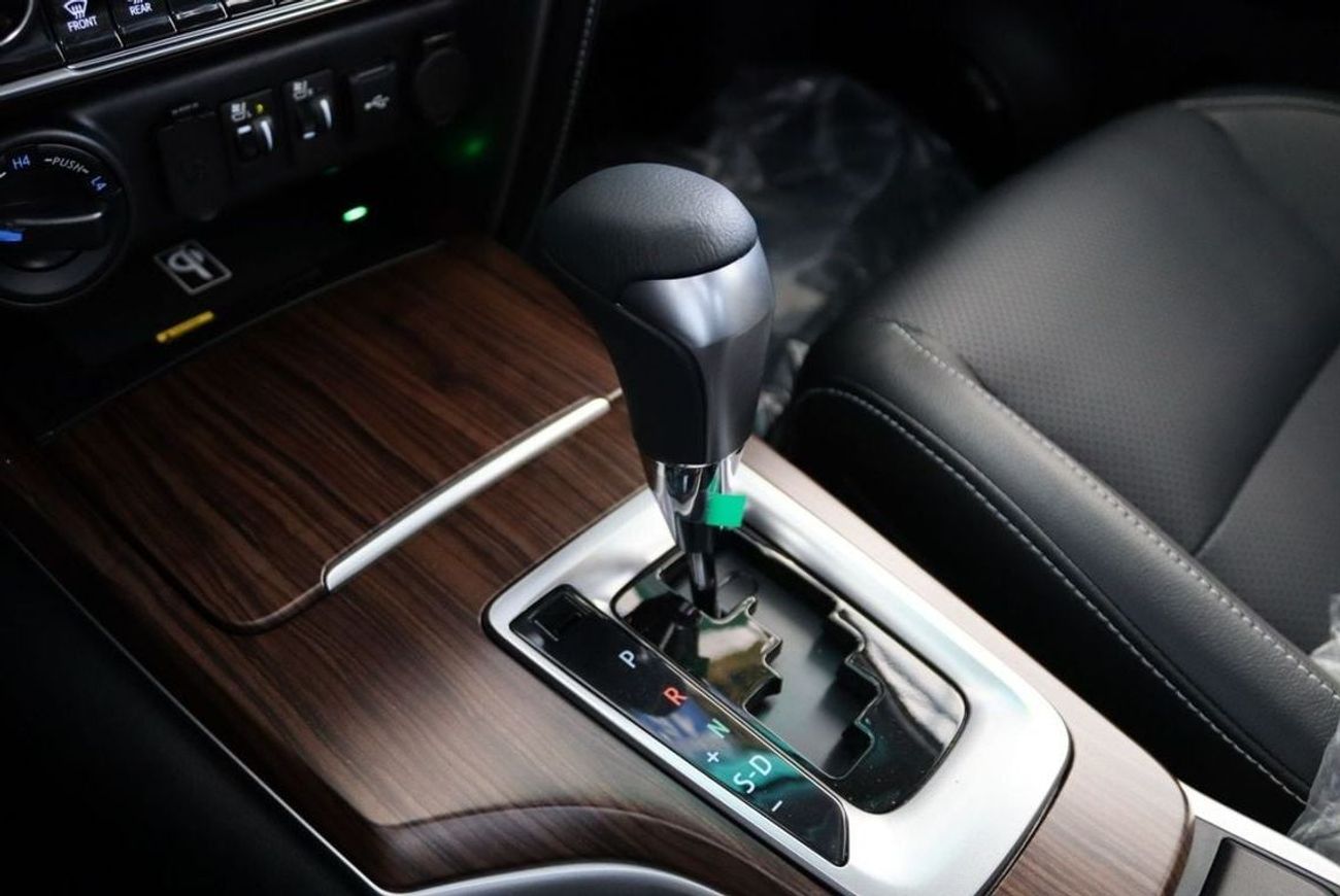 تويوتا فورتونر 2025 FORTUNER VXR 4.0 V6 PETROL/GASOLINA - **EXPORT ONLY**التصدير فقط خارج الخليج**