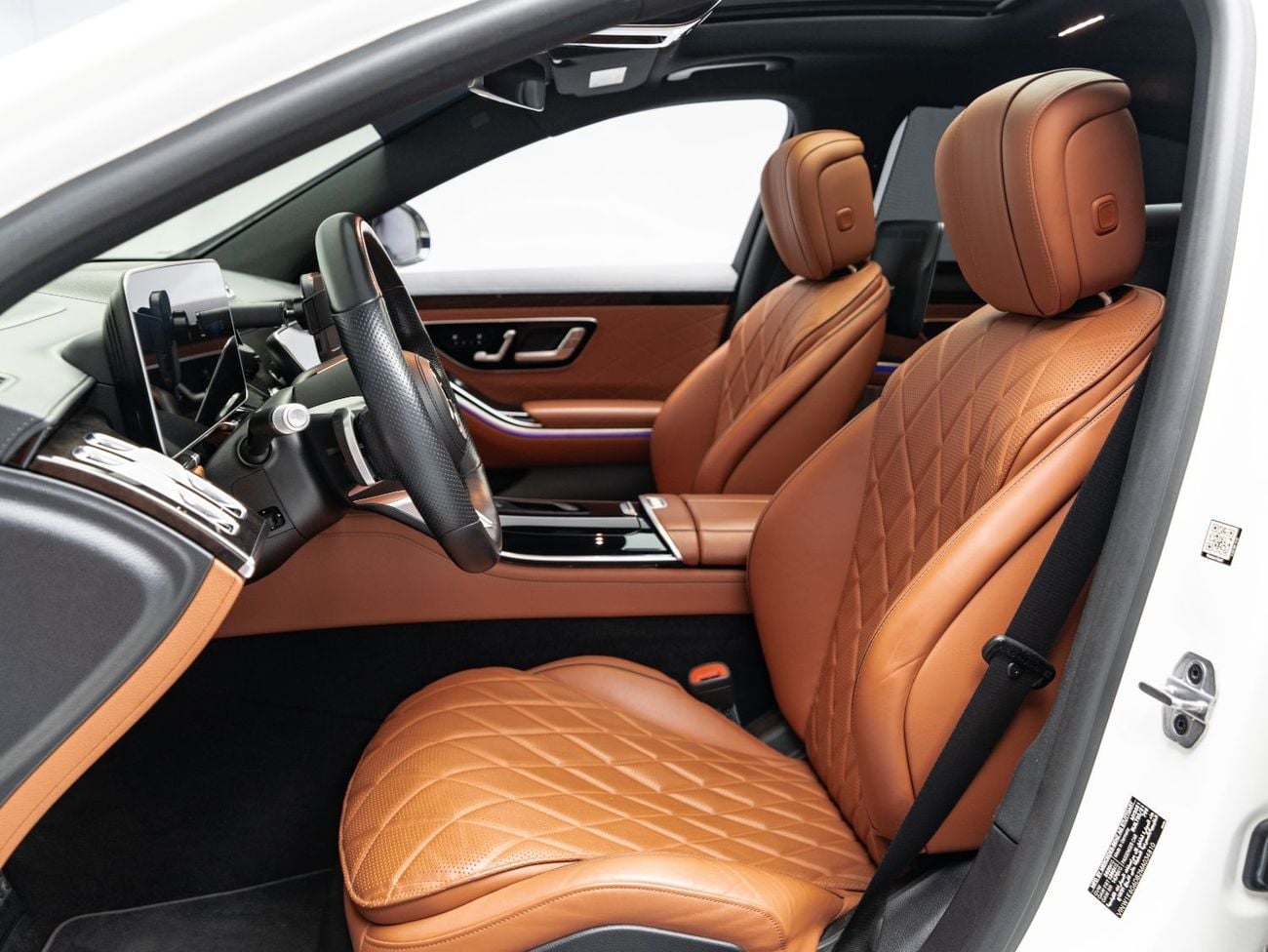 مرسيدس بنز S 500 4MATIC L BUY NOW, PAY 2027 | THE BLACKLINE STANDARD | 2027 Mercedes Warranty + Service Contract, Low KMs, GCC