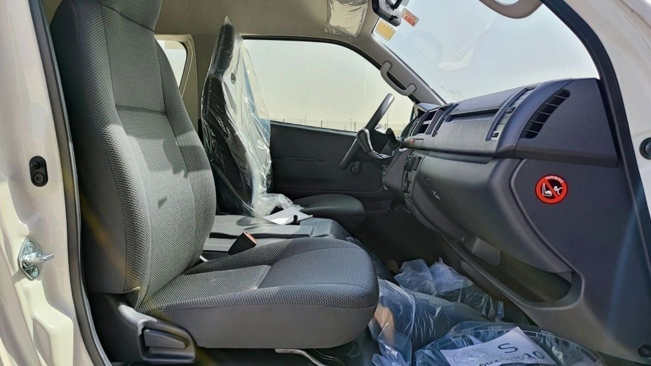 Toyota Hiace TOYOTA HIACE 2.5L TURBO DIESEL 15 SEATER H.ROOF MT 2025