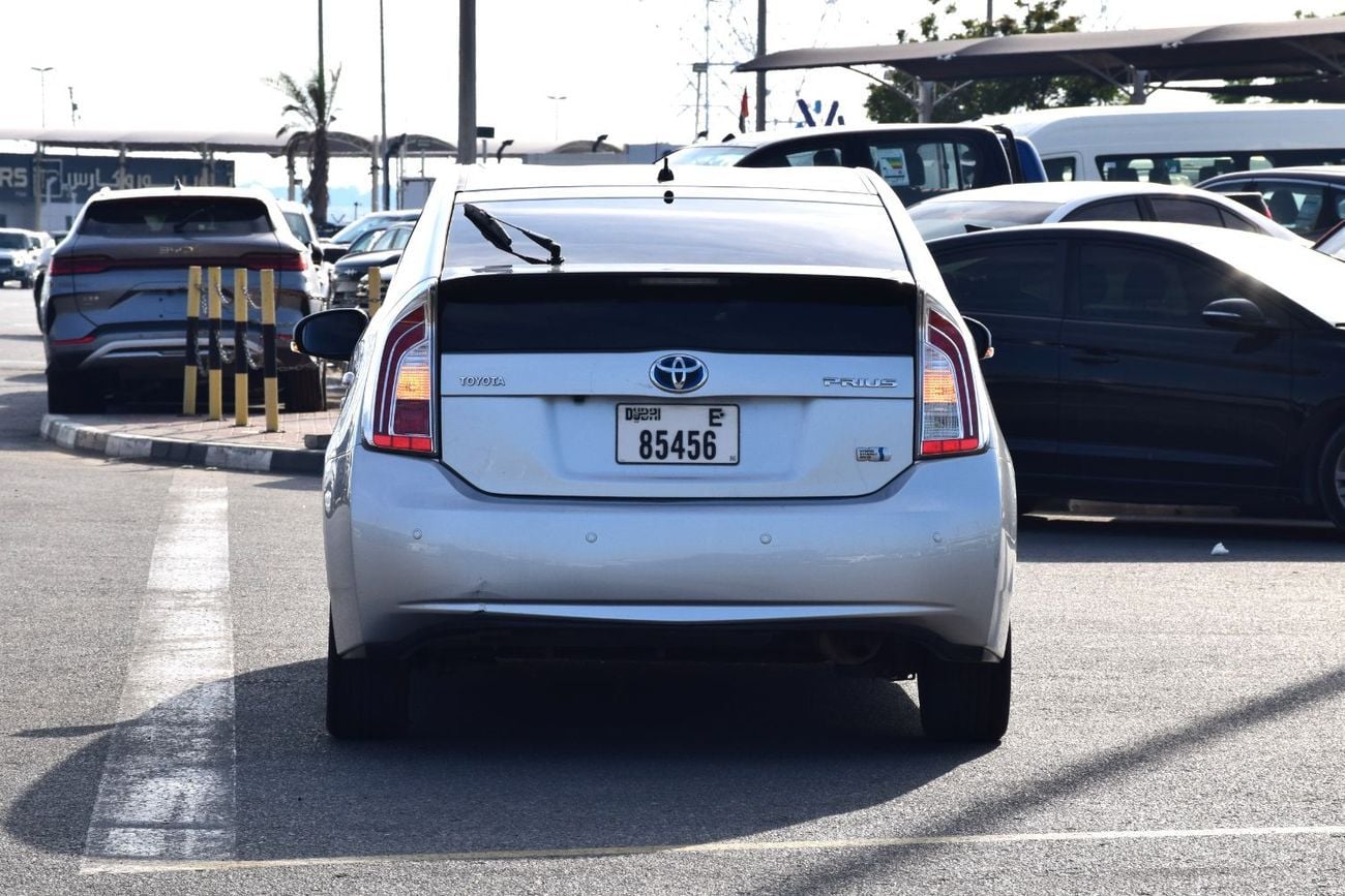 Toyota Prius STD (NON GCC) 1.8L Hybrid (Japanese Specs)