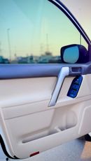 Toyota Prado VXR 2018 Model LHD Full Option GCC Specification Sunroof, Coolbox, Leather Seats, Electric Seats Top