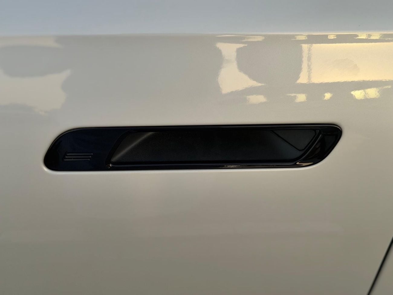 بي أم دبليو 740i MASTERCLASS M SPORT PACKAGE بي إم دبليو 740i بمحرك V6 سعة 3.5 لتر موديل 2025 كاملة المواصفات