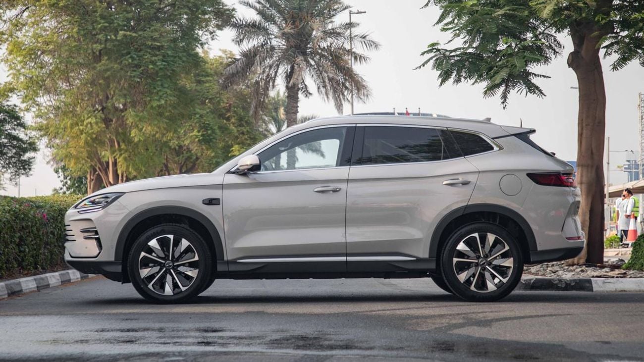 BYD Song Plus BYD Song Plus 160Km Hybrid 2025Model 1.5L petrol Engine Colour smoky Gray interior Beige push start