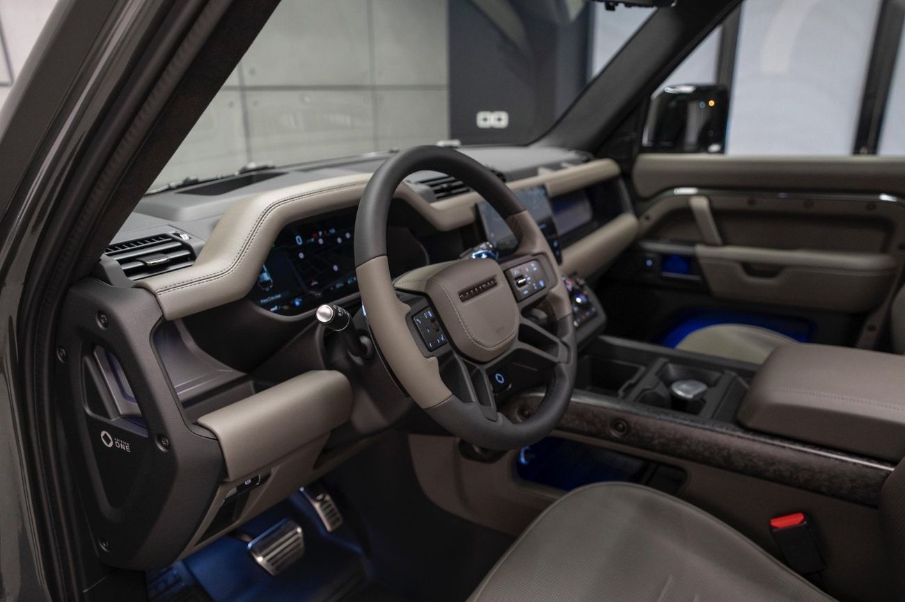 Land Rover Defender OCTA Faroe Green Edition 1 | 2025 | GCC Specs | Brand New | AlTayer Warranty&Service