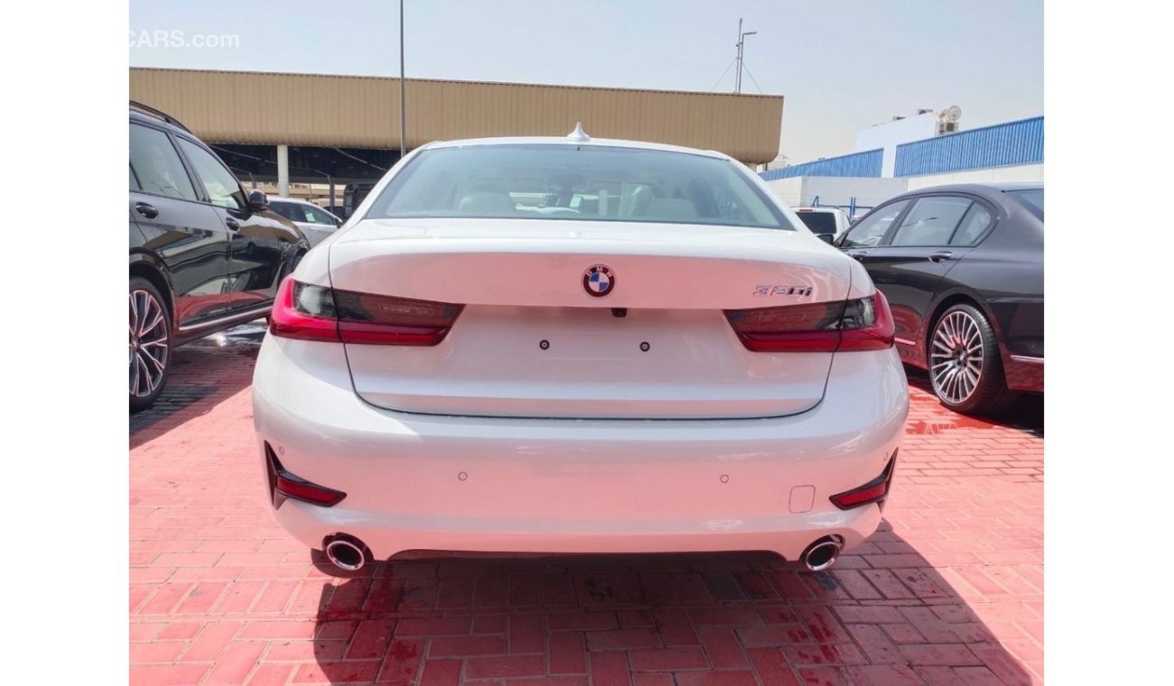 BMW 320i i 5 years Warranty and Service 2022 GCC