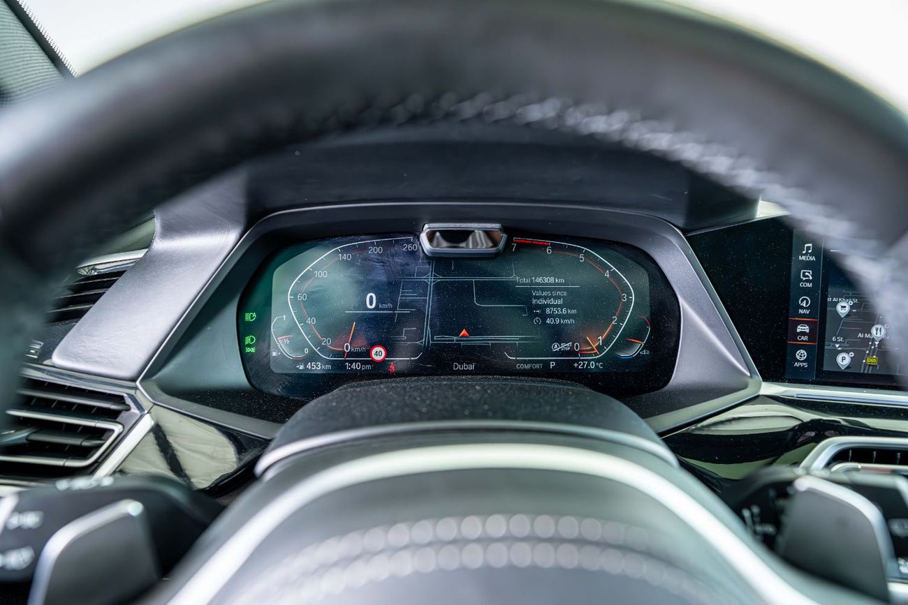 BMW X5 M50i 4.4L Service History- Exclusive colour -M Sport Package