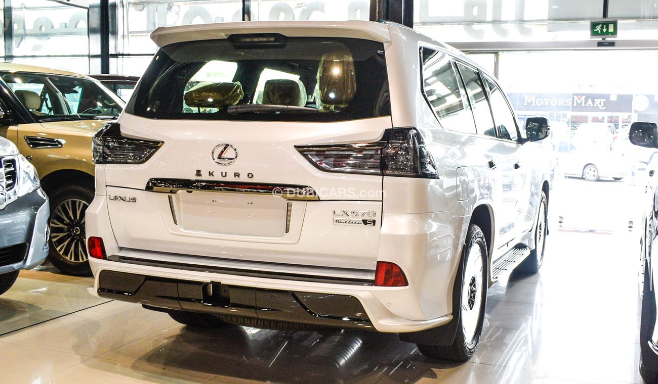 Lexus LX 570 Black Edition S