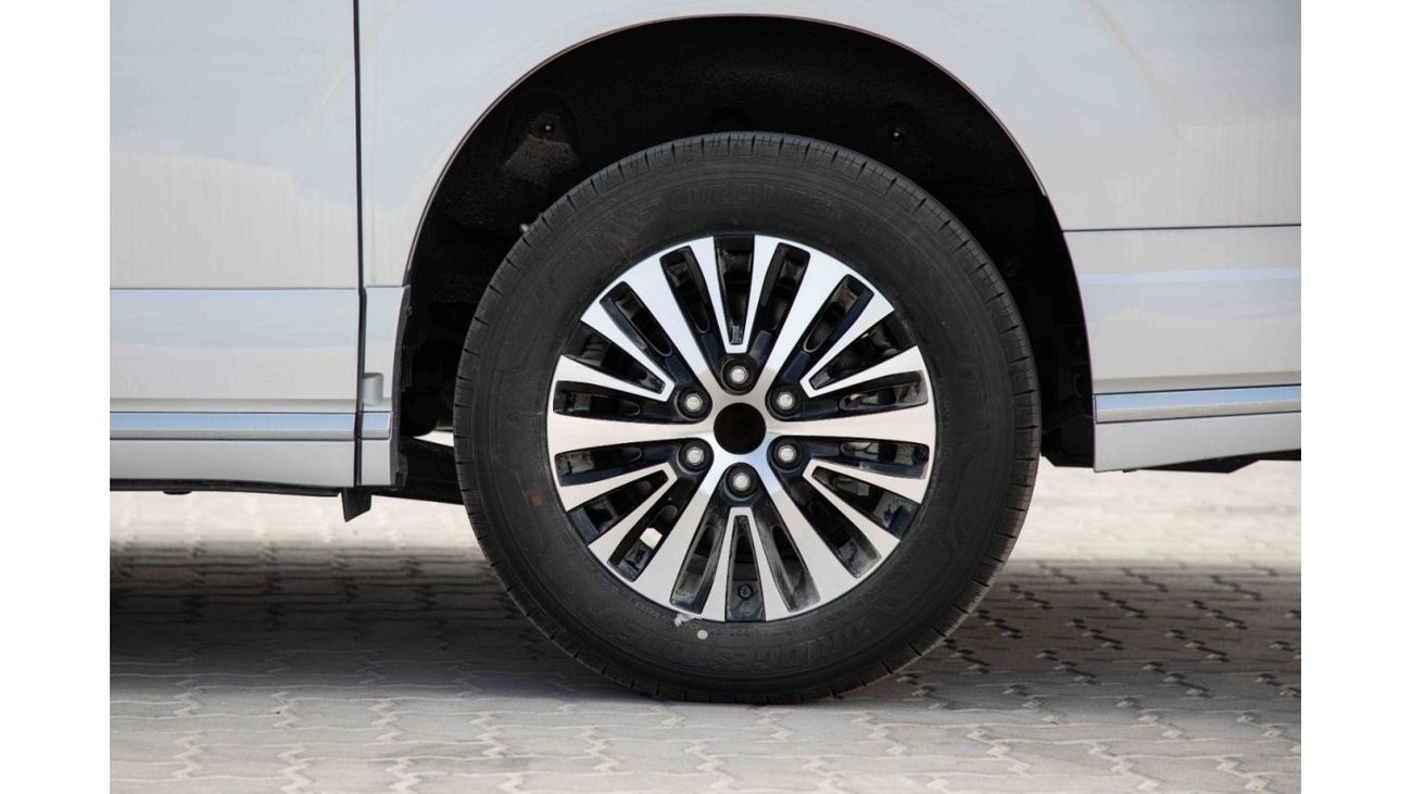 Toyota Granvia 2023 Toyota Granvia 3.5 7ST Low - Silver inside Black | Export Only