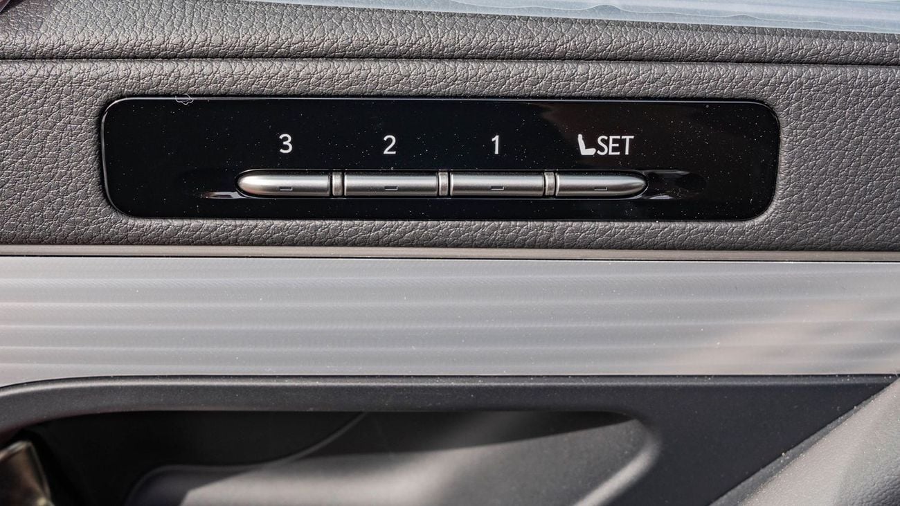 لكزس LX 600 2025 Lexus LX600 F-Sport 3.5L AT Petrol (White)