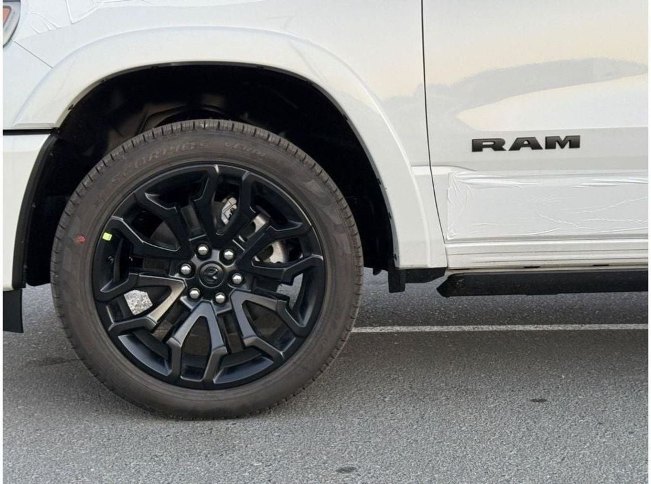 رام 1500 EXPORT PRICE - LIMITED 3.0L TWIN TURBO ESS / NIGHT EDITION 2025 (EXPORT ONLY)