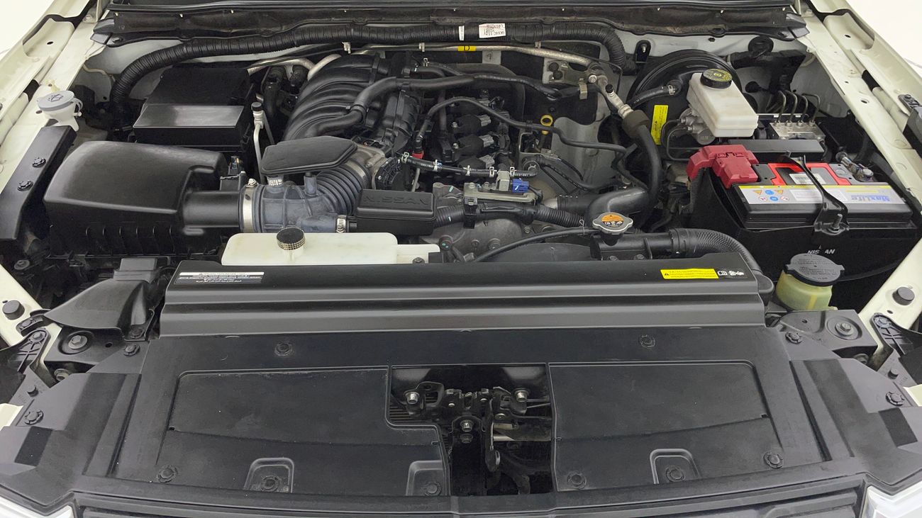 نيسان إكستيرا PLATINUM 2.5 | بدون دفعة مقدمة | اختبار قيادة مجاني للمنزل