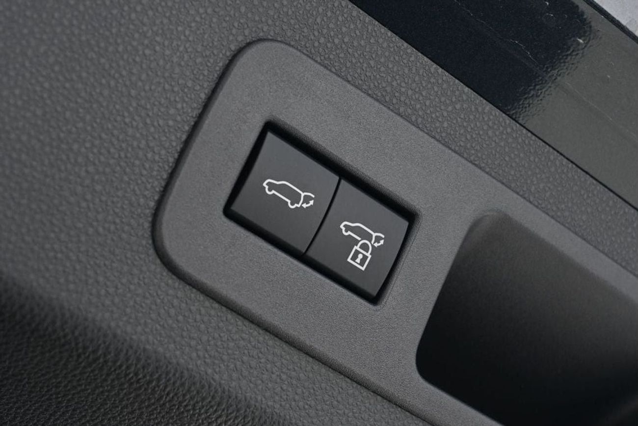 لكزس LX 600 Lexus LX600 VIP w/Black Pkg 3.5L Twin-Turbo V6, Petrol Model 2024, Color Black