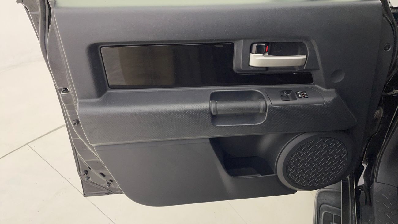 Toyota FJ Cruiser GXR 4 | Zero Down Payment | Home Test Drive