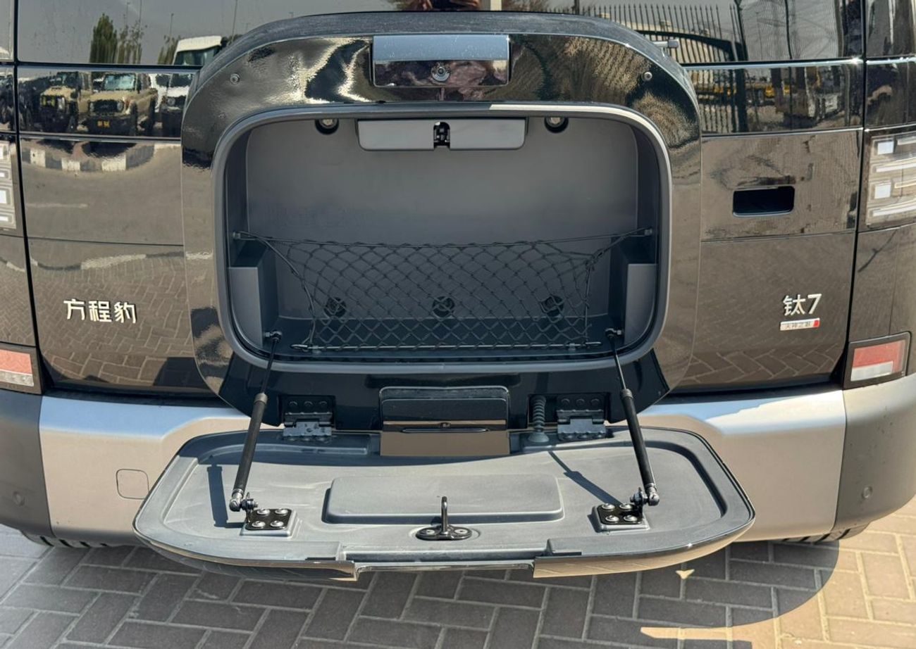 BYD Leopard Titanium 7 