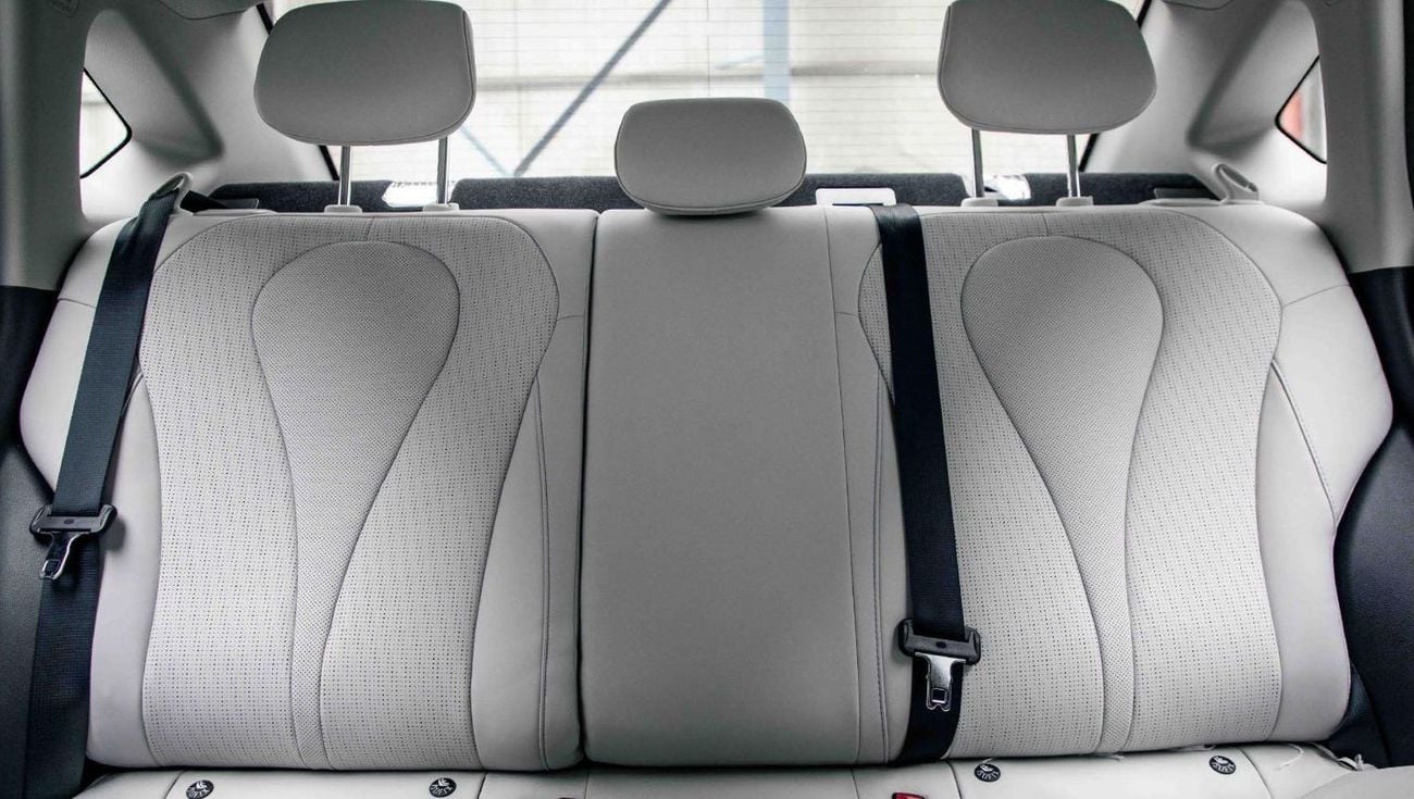 BYD Seal 05 DM-i 1.5L Petrol Engine + Electric Motor (DM-i Plug-in Hybrid) | 4 Door | 5 Seater