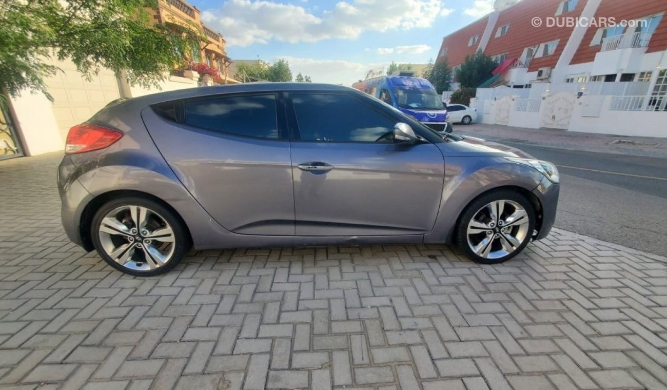 Hyundai Veloster 1.6L - GCC - 2 keys