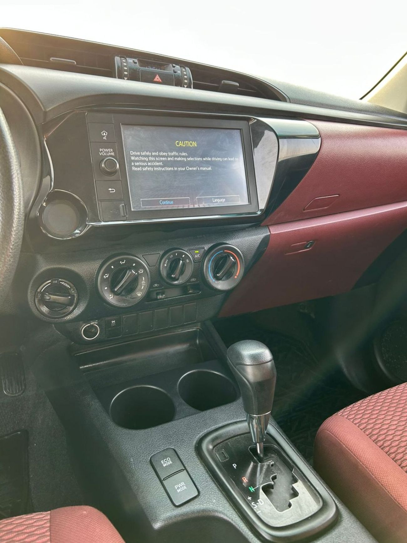 تويوتا هيلوكس 2021 Toyota Hilux 4x4 AWD - Petrol Automatic - No accident