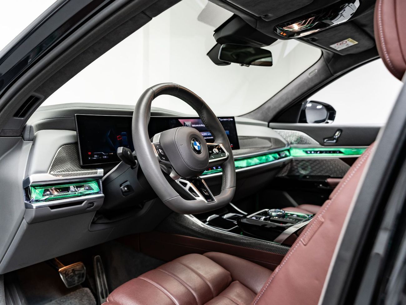 BMW 760Li 2024 BMW 760Li, 4.4 V8, 4WD, 536bhp, 8 Speed Automatic