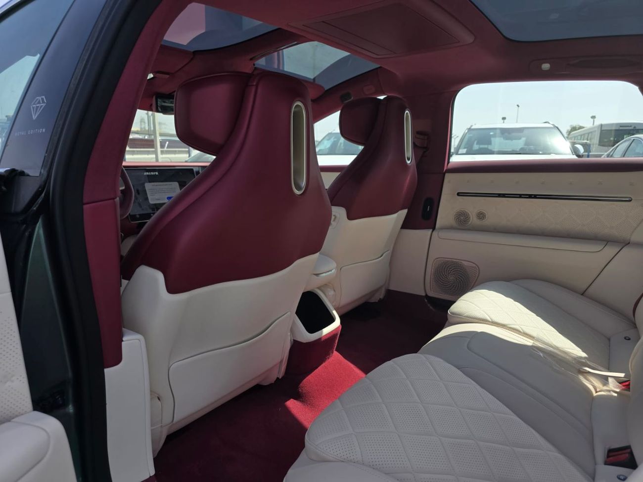 أفاتر 12 GT AWD