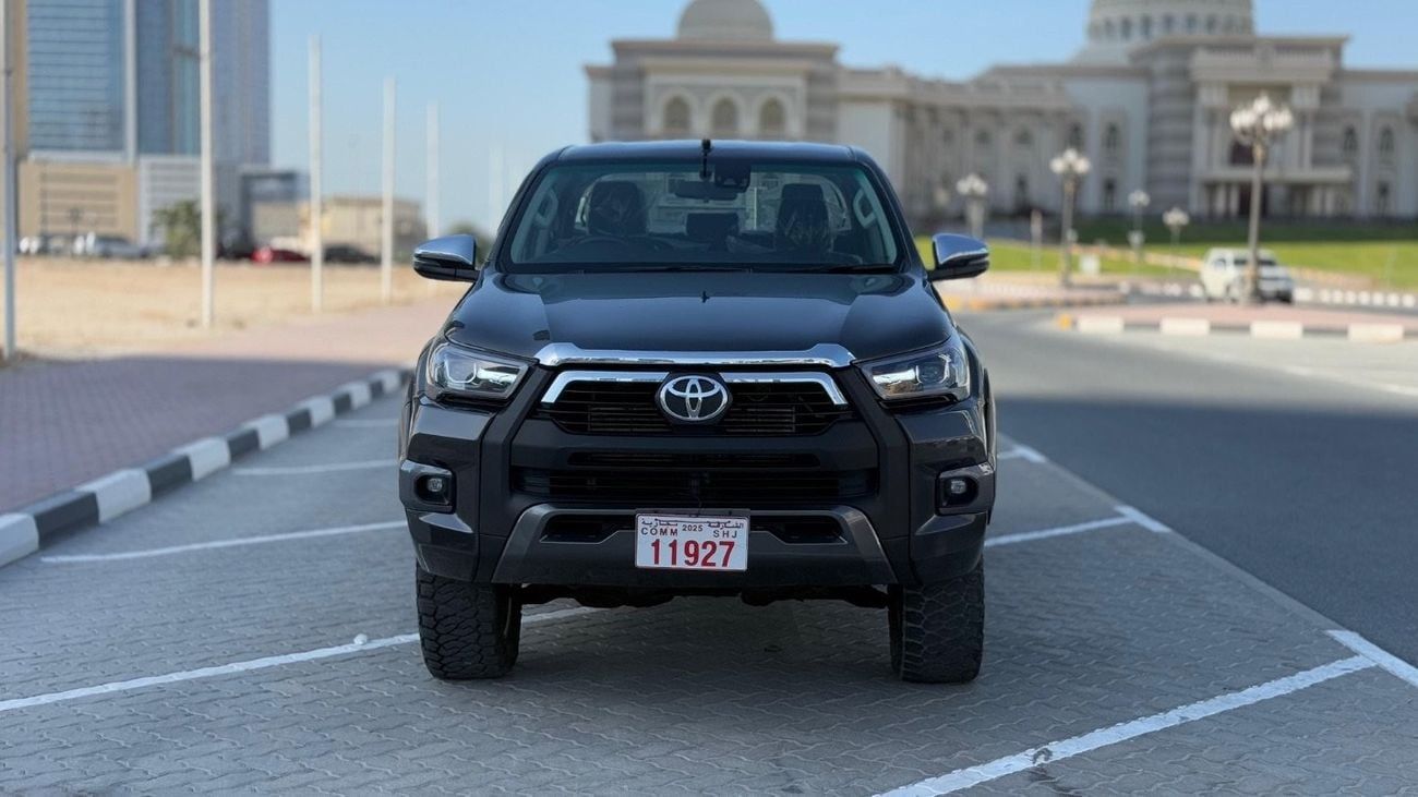 Toyota Hilux ADVENTURE Toyota hilux 2020 SR5 full option RHD diesel