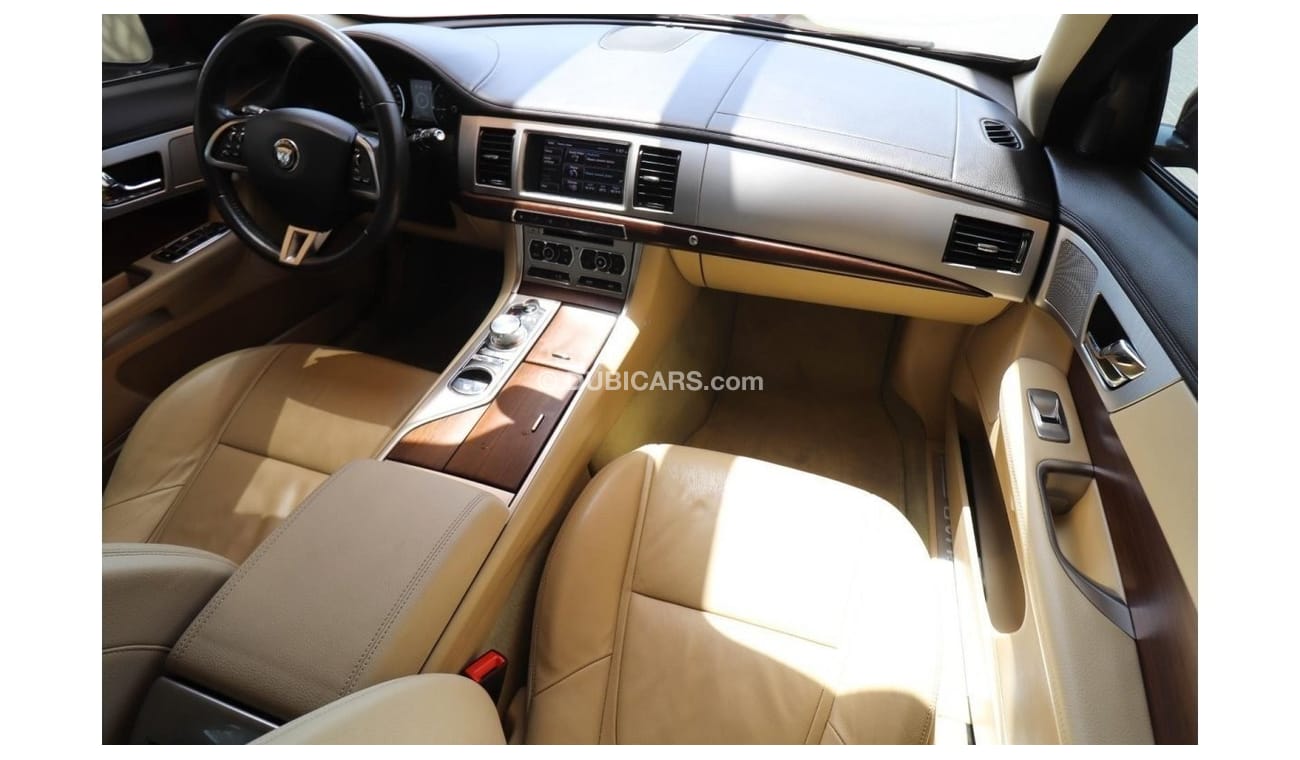 Jaguar XF Luxury X250