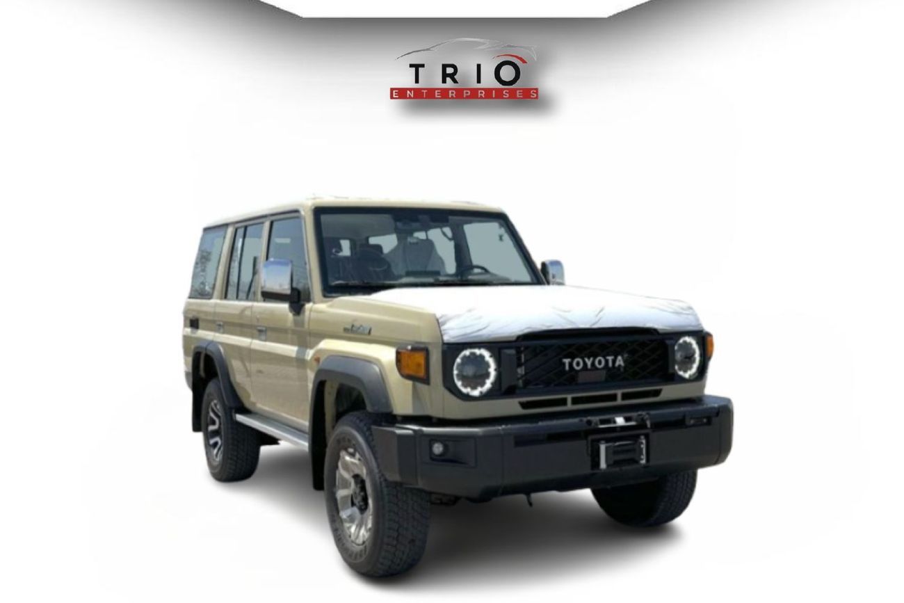 تويوتا لاند كروزر 70 2025 TOYOTA LAND CRUISER 76 SERIES 2.8L DIESEL 5 DOOR FULL OPTION WITH ALLOY WHEELS , COOL BOX , LED