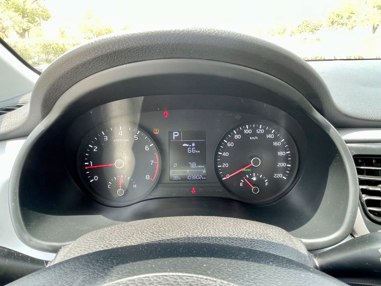 Kia Rio EX 1.4L (107 HP) Hatchback