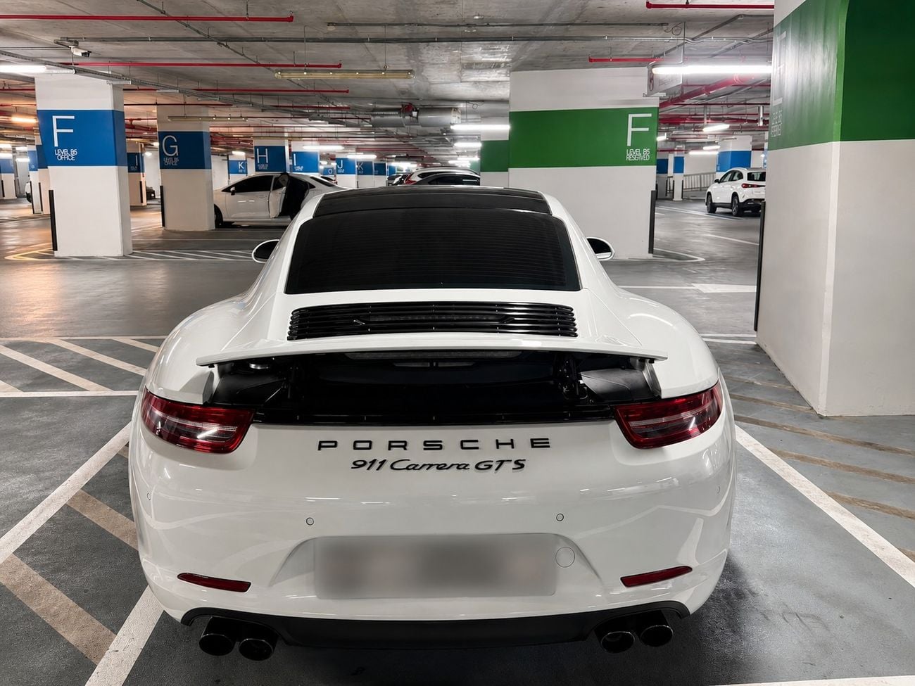 Porsche 911 CARRERA GTS