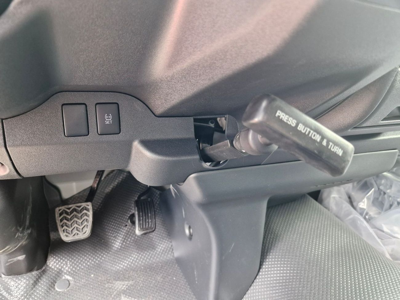 Toyota Hiace 2025 TOYOTA HIACE HIGH ROOF M/T 2.7L PETROL PANEL VAN BRAND NEW 0KM