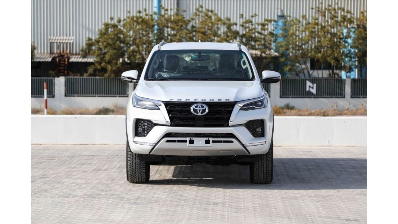 Toyota Fortuner 2024 Toyota Fortuner 4.0 4x4 HI - Platinum White Pearl inside Black | Export Only