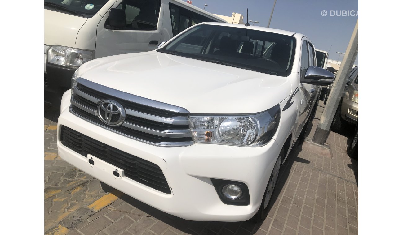 Toyota Hilux Toyota Hilux pick up 4x2, A/T,model:2017. Free of accident with Low mileage