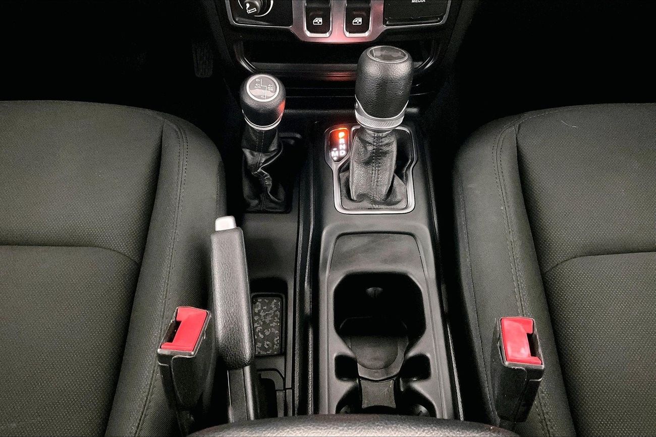 Chevrolet Captiva LS | 1 year free warranty | 0 Down Payment